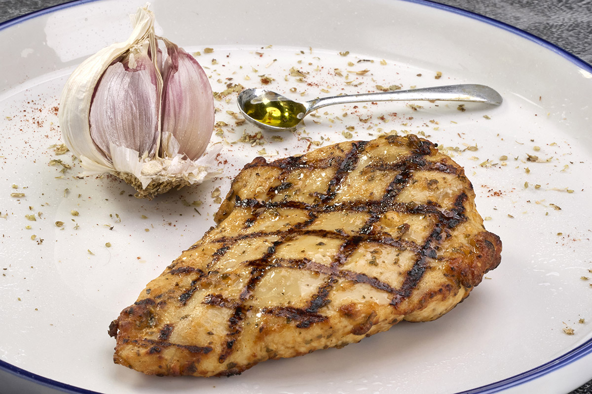 Ontario Grocery Retailers: How to Stock a Premium Local Chicken Brand